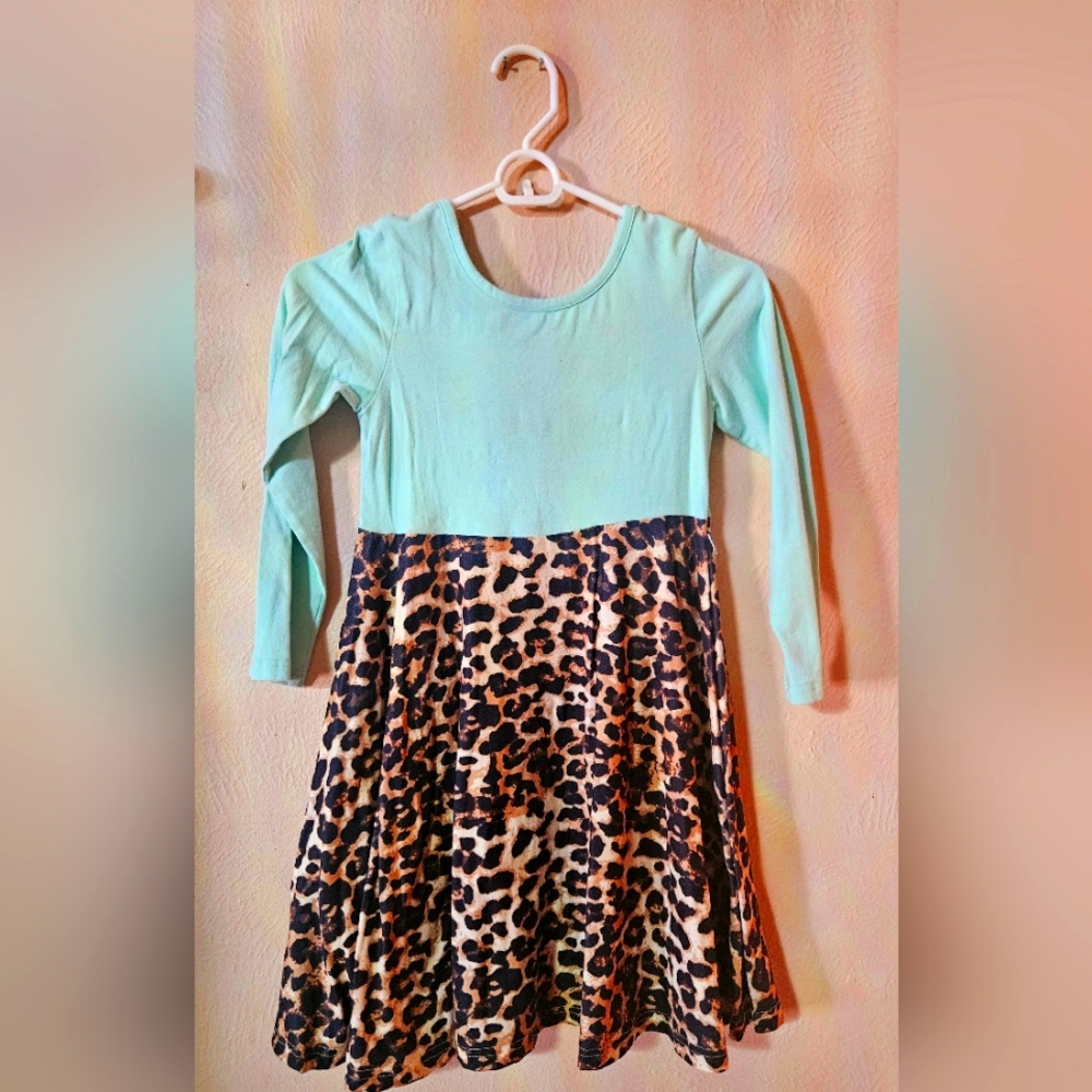 Girls dress